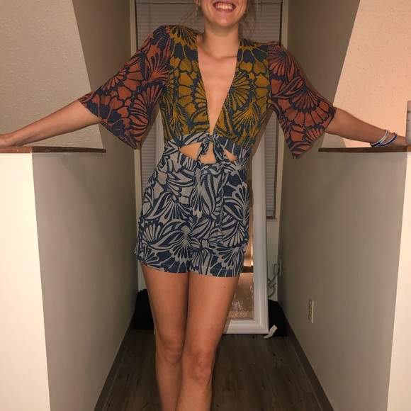 BCBGMaxAzria Pants - Cute Romper : BCBG Max Azria - Ivy